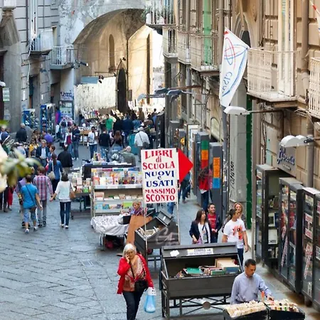 Nadyle House בית הארחה 3*