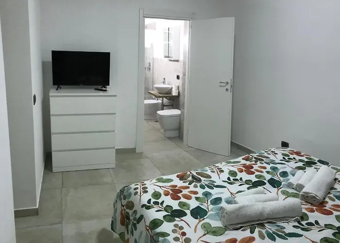 Nadyle House 3* Napoli