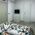 Nadyle House Гостевой дом Неаполь